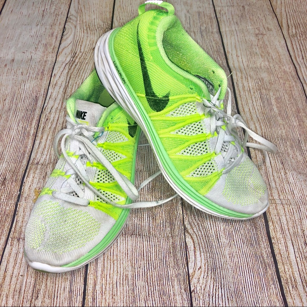 Nike Lunarlon Flyknit Tennis Shoes
